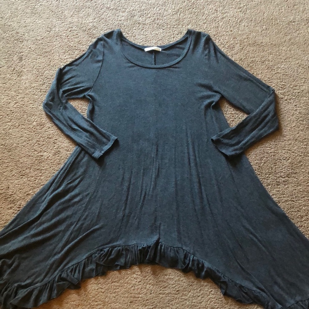 J&K Charcoal Gray Ruffle Shark-Bite Tunic